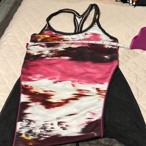 Lululemon Cool Racerback shine on. (Pigment wind berry rumble multi). Size 6.